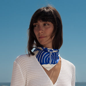 Silk Carré Scarf, instructions for use.