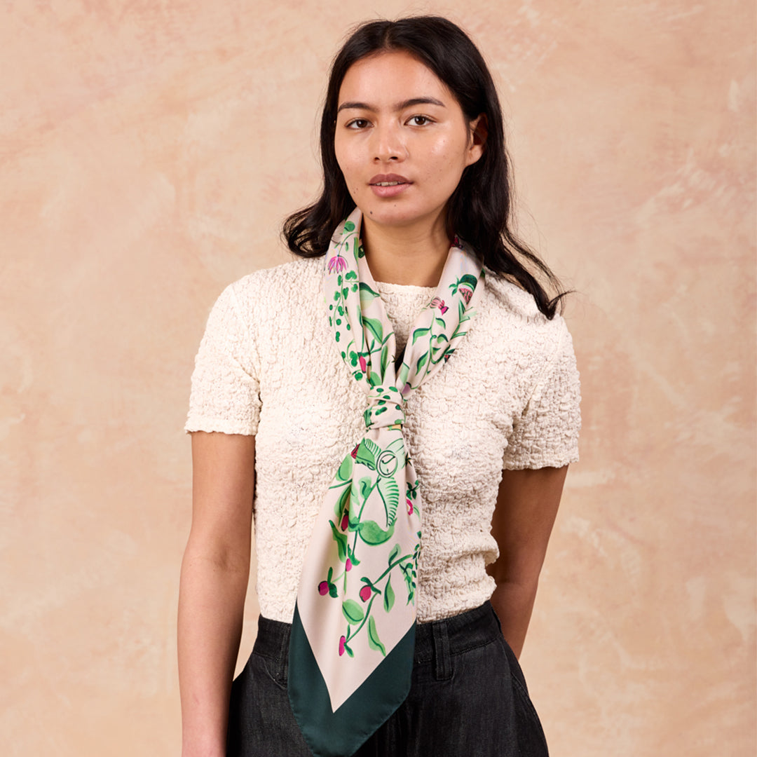 Carré Toile Fantastique, 100% soie, made in France & Italy